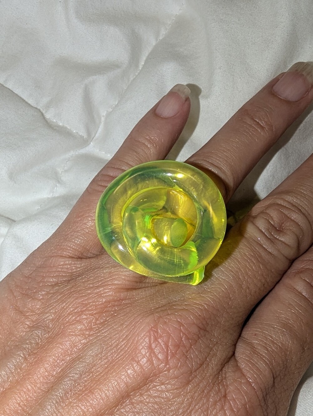 NEON YELLOW KNOT RING